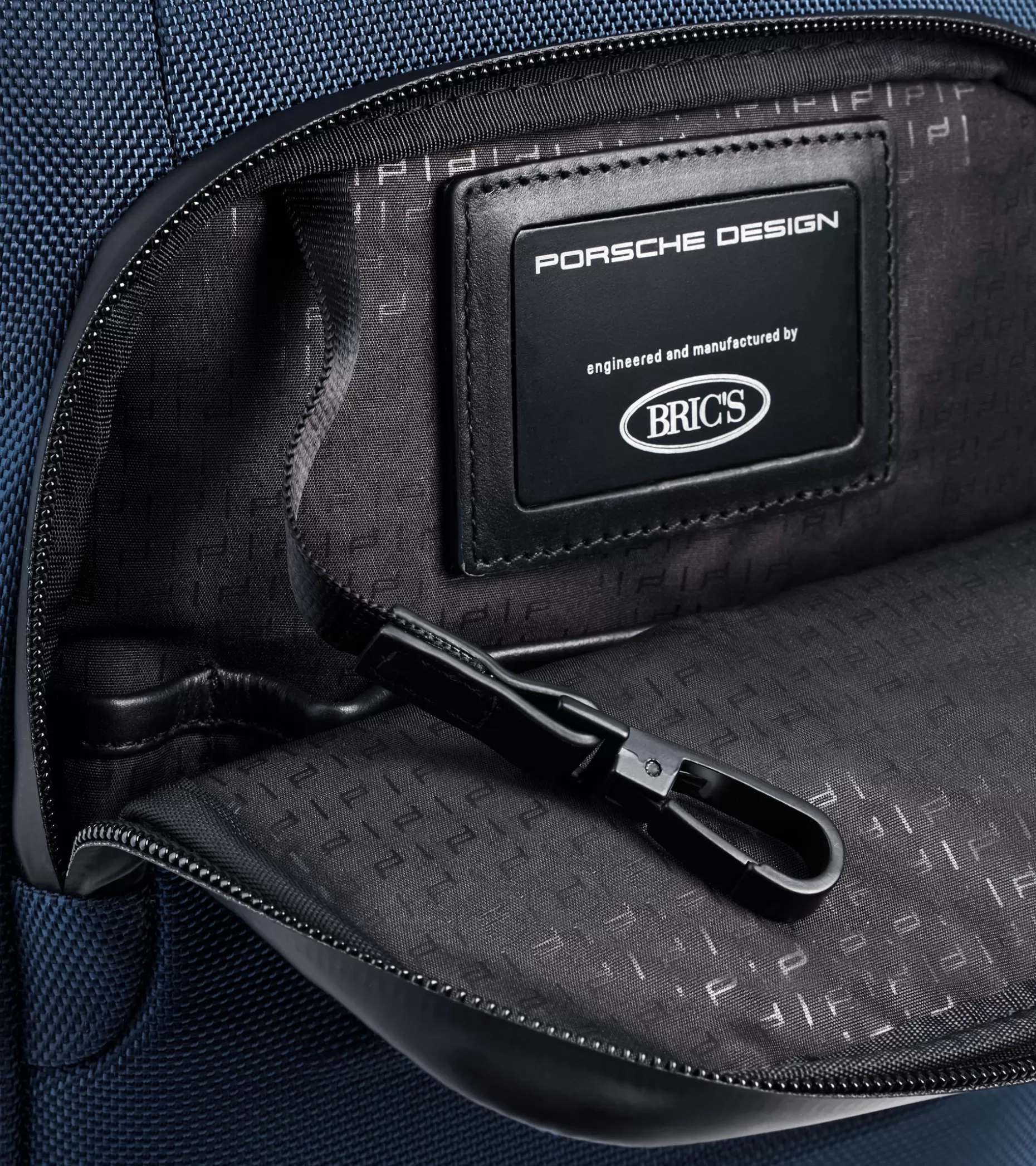 Porsche Design Roadster Pro Shoulderbag S> Roadster Pro